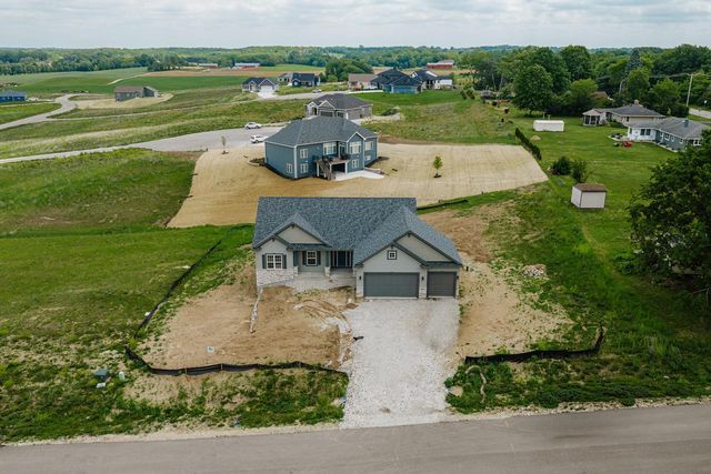 1515 Emma LANE, Burlington, WI 53105