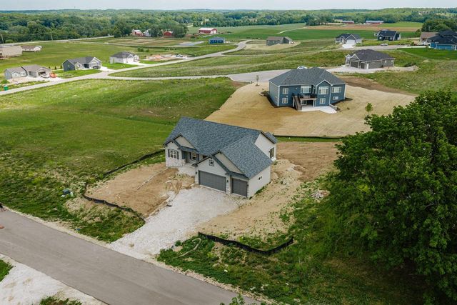 1515 Emma LANE, Burlington, WI 53105