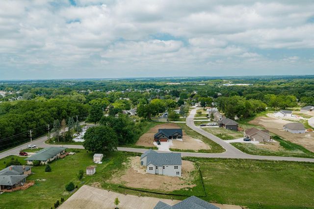 1515 Emma LANE, Burlington, WI 53105
