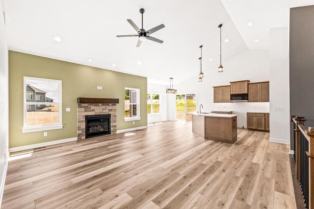 1515 Emma LANE, Burlington, WI 53105