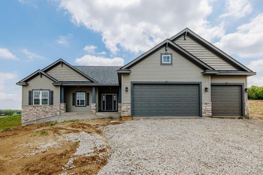 1515 Emma LANE, Burlington, WI 53105