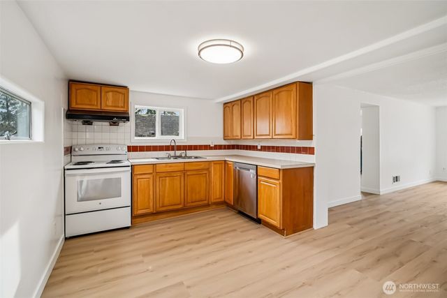 23907 60th Avenue W, Mountlake Terrace, WA 98043