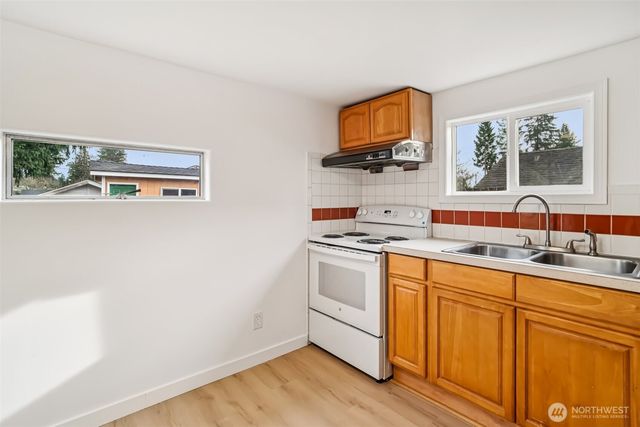 23907 60th Avenue W, Mountlake Terrace, WA 98043