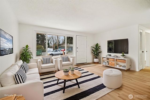 23907 60th Avenue W, Mountlake Terrace, WA 98043