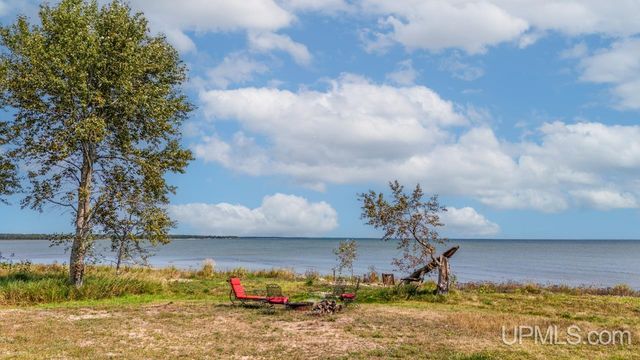 4935 Co. 511 Y.5 Road, Rapid River, MI 49878