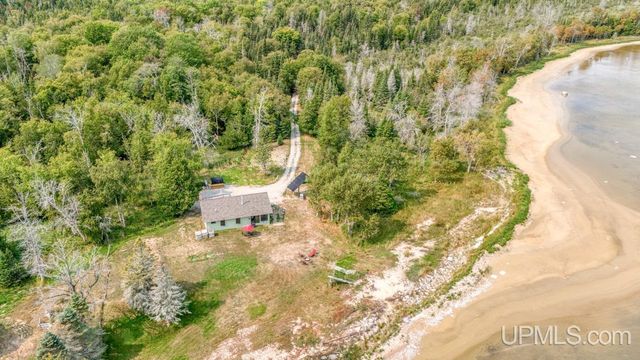 4935 Co. 511 Y.5 Road, Rapid River, MI 49878