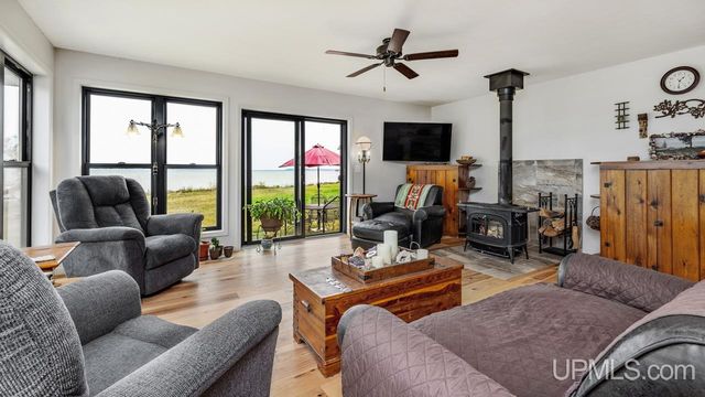 4935 Co. 511 Y.5 Road, Rapid River, MI 49878