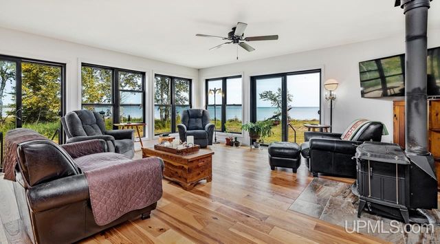 4935 Co. 511 Y.5 Road, Rapid River, MI 49878