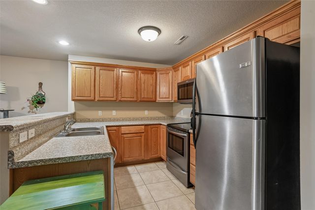 4951 E Hull Avenue, Des Moines, IA 50317