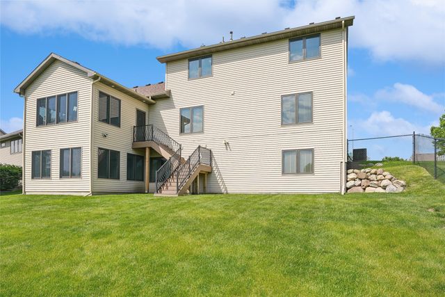 4951 E Hull Avenue, Des Moines, IA 50317