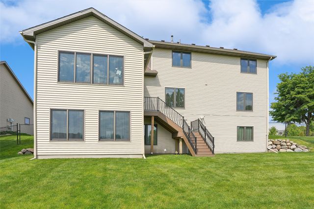 4951 E Hull Avenue, Des Moines, IA 50317