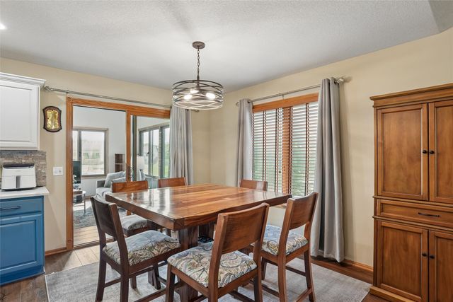 4951 E Hull Avenue, Des Moines, IA 50317