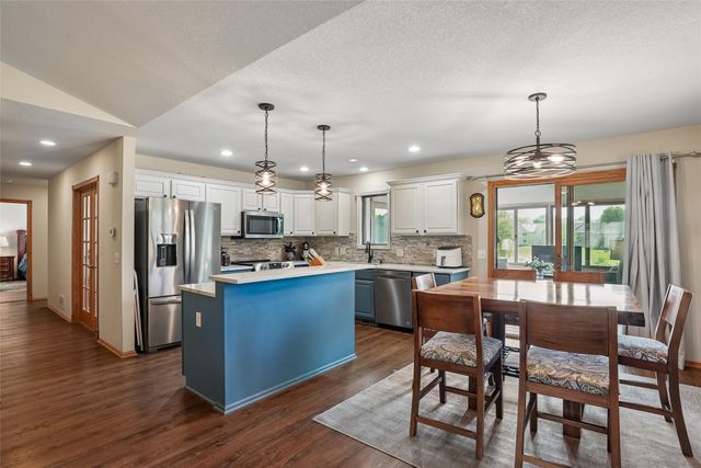 4951 E Hull Avenue, Des Moines, IA 50317