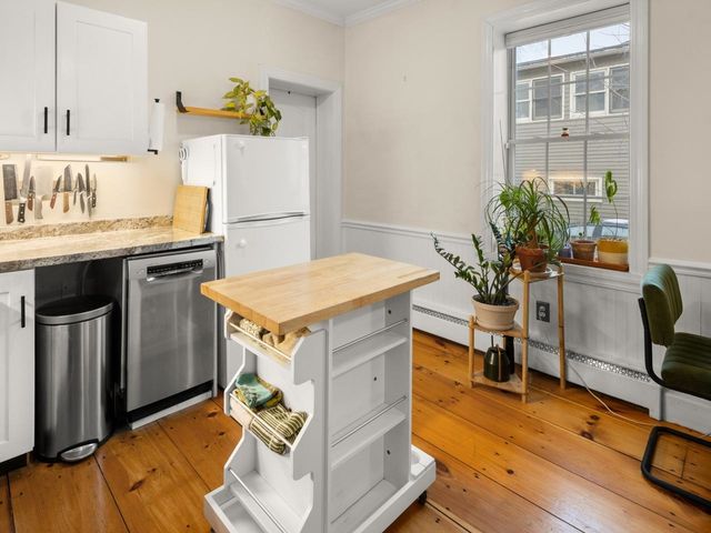 103 Maple St Apt 1, Burlington, VT 05401