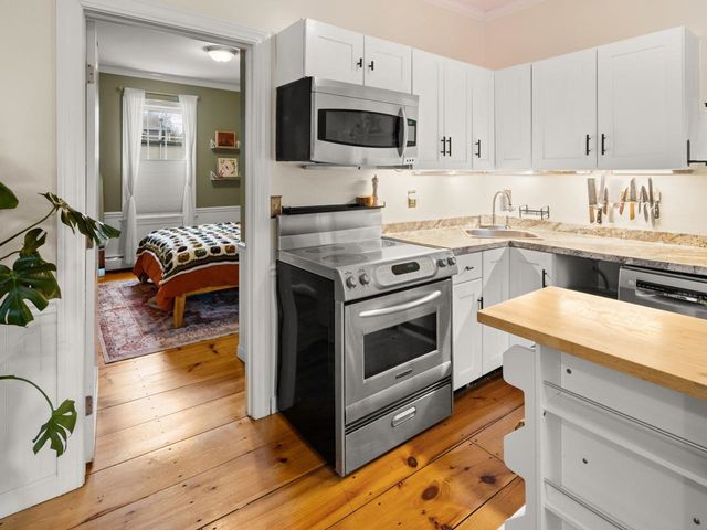 103 Maple St Apt 1, Burlington, VT 05401