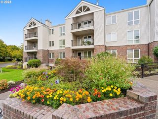 15510 Ne KNOTT St 25, Portland, OR 97230