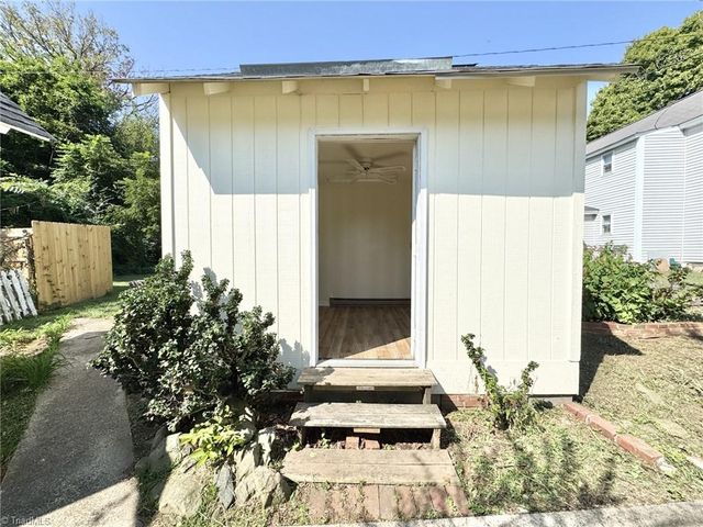 3903 Clifton Road, Greensboro, NC 27407