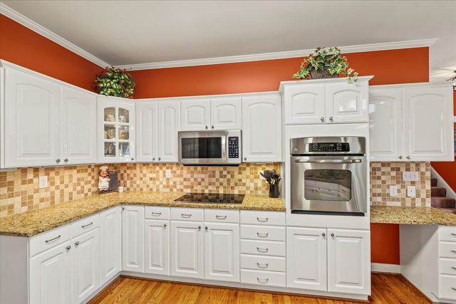 195 The Hollows Ct, Hendersonville, TN 37075