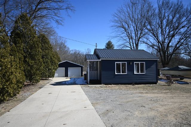 2096 S Mill Iron Road, Muskegon, MI 49442