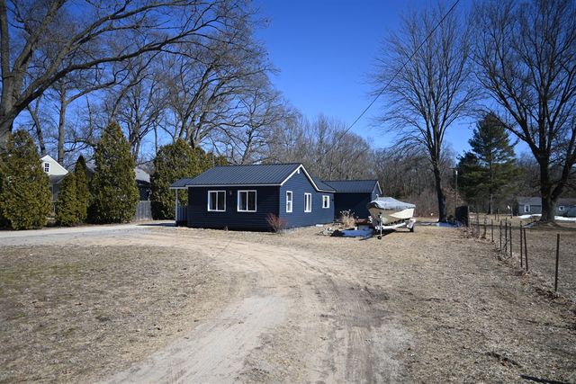 2096 S Mill Iron Road, Muskegon, MI 49442