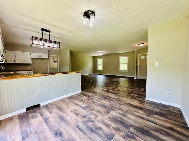 287 GILCHRIST STANTONVILLE RD, Adamsville, TN 38310