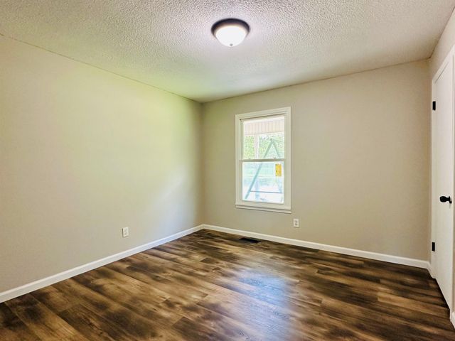 287 GILCHRIST STANTONVILLE RD, Adamsville, TN 38310