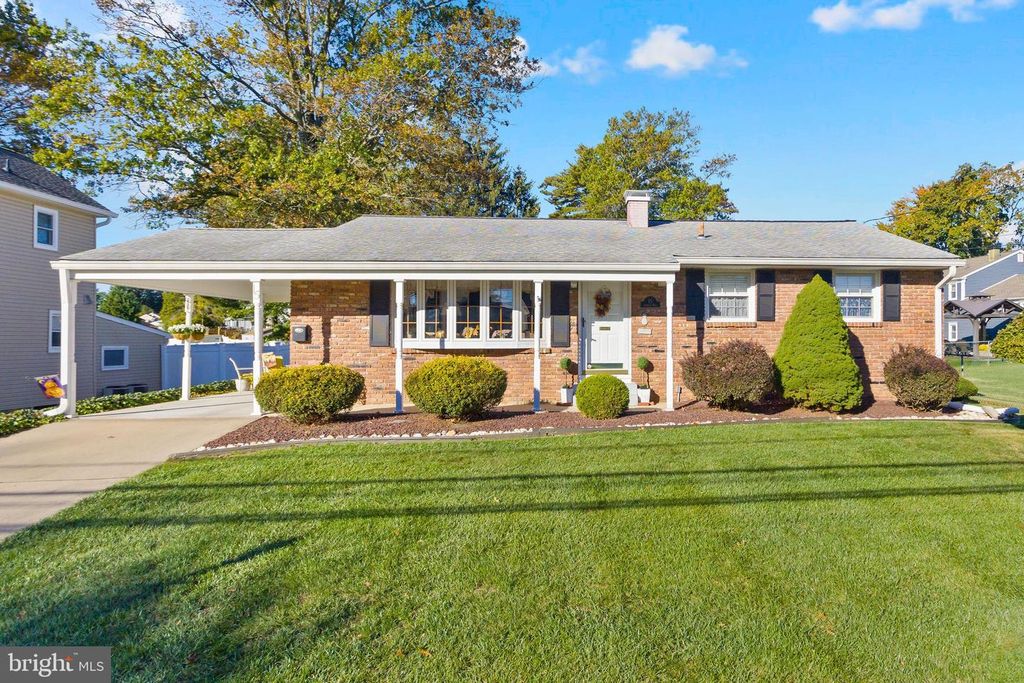 15 ASHWOOD RD, Hamilton, NJ 08610