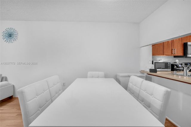 9181 NW 1st Court 101, Pembroke Pines, FL 33024