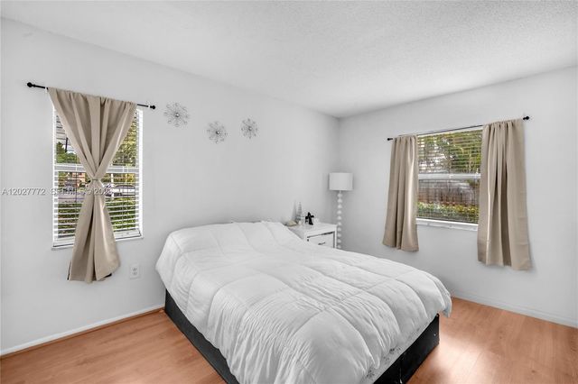 9181 NW 1st Court 101, Pembroke Pines, FL 33024