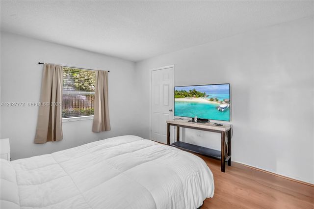 9181 NW 1st Court 101, Pembroke Pines, FL 33024