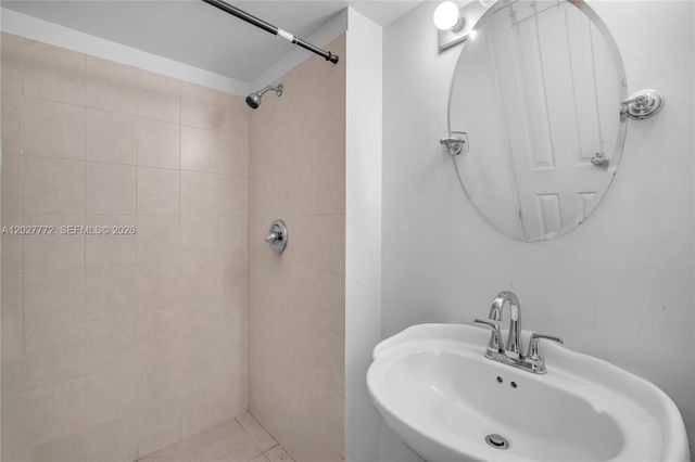 9181 NW 1st Court 101, Pembroke Pines, FL 33024