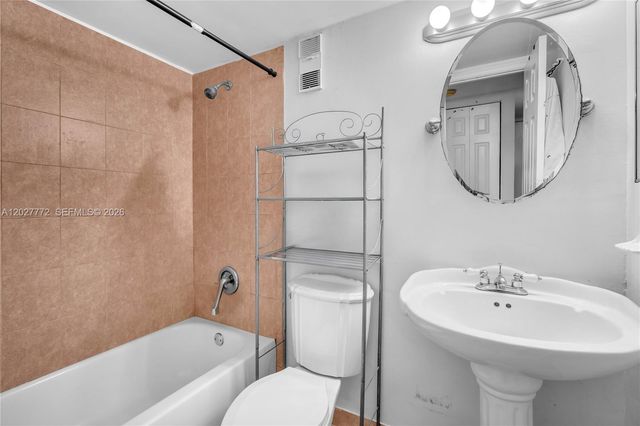 9181 NW 1st Court 101, Pembroke Pines, FL 33024
