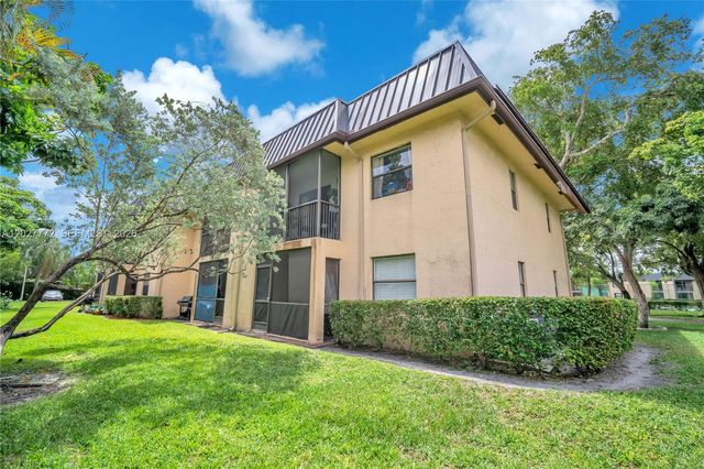 9181 NW 1st Court 101, Pembroke Pines, FL 33024