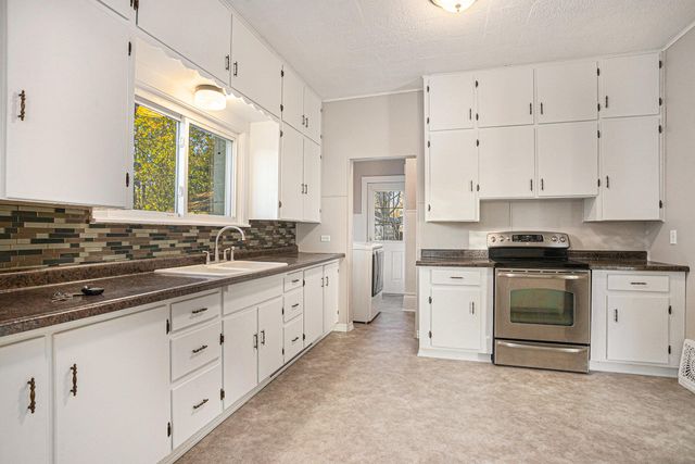 210 S State Street, White Pigeon Vllg, MI 49099