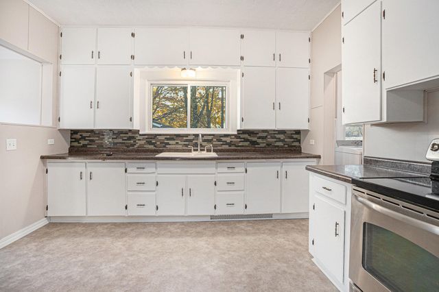 210 S State Street, White Pigeon Vllg, MI 49099