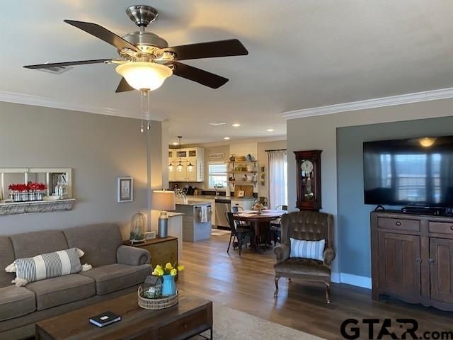 4101 CR 3703, Athens, TX 75752