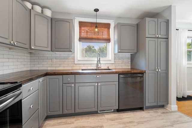 2788 RIVERIDGE LANE, Green Bay, WI 54313