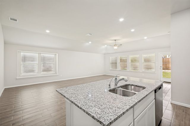 14057 Kempt Drive, Pilot Point, TX 76258