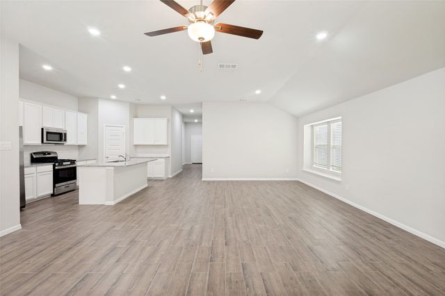 14057 Kempt Drive, Pilot Point, TX 76258