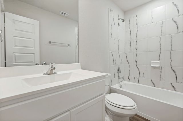 14057 Kempt Drive, Pilot Point, TX 76258