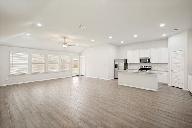 14057 Kempt Drive, Pilot Point, TX 76258