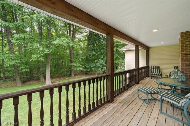 189 Ballantrae Drive, Sagamore Hills, OH 44067