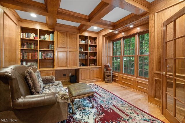 189 Ballantrae Drive, Sagamore Hills, OH 44067