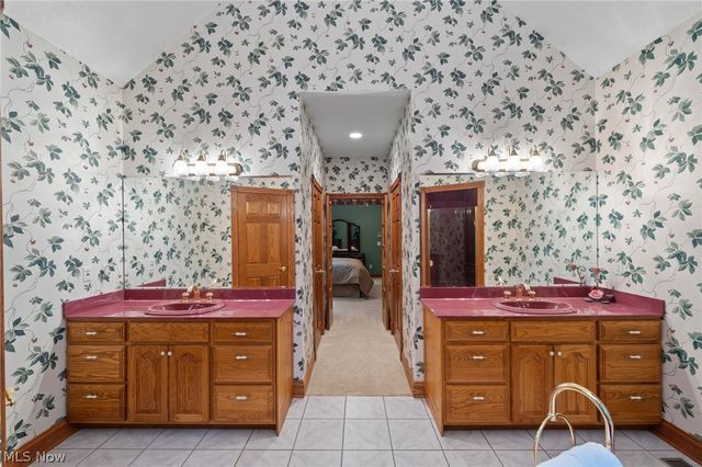 189 Ballantrae Drive, Sagamore Hills, OH 44067