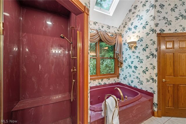 189 Ballantrae Drive, Sagamore Hills, OH 44067