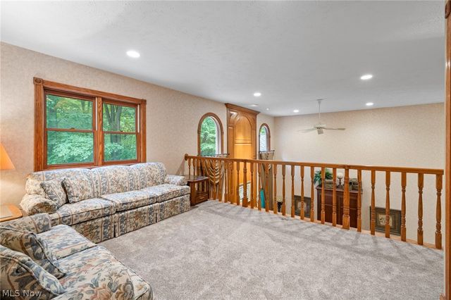 189 Ballantrae Drive, Sagamore Hills, OH 44067