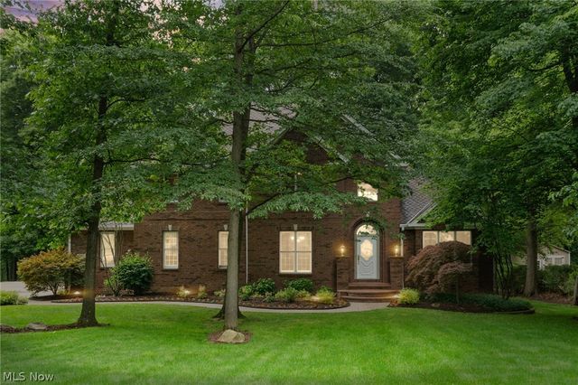 189 Ballantrae Drive, Sagamore Hills, OH 44067