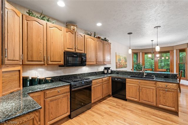 189 Ballantrae Drive, Sagamore Hills, OH 44067