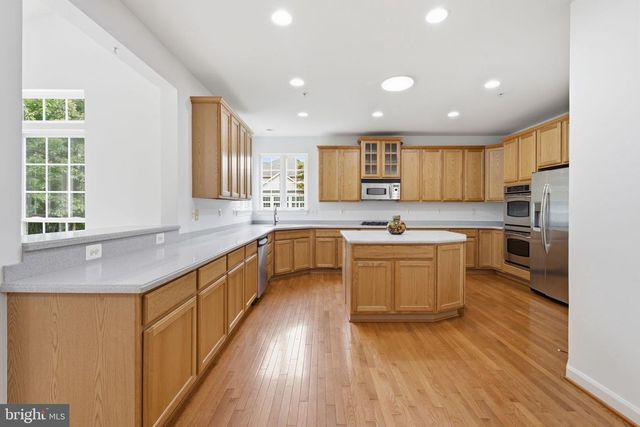 3105 LOWE LN, Fort Washington, MD 20744
