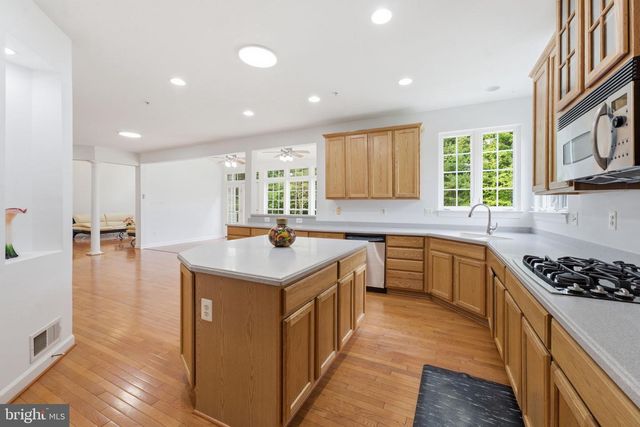3105 LOWE LN, Fort Washington, MD 20744